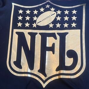 NFL Team Apparel Black & Golf T-Shirt with NFL Logo Size XL